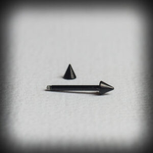 Черна обеца за ухо с шипчета от медицинска стомана 1.1x10mm - Hover Image