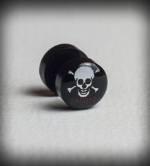 Черна обеца ухо тип флеш 1.2mm с череп и надпис Danger