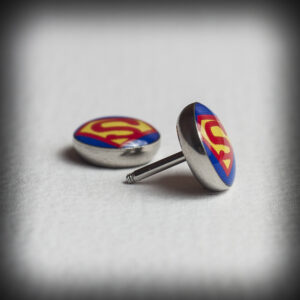 Стоманена обеца за ухо Superman 10 мм - Hover Image