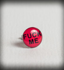 Обеца за ухо Fuck Me 9.6 мм. с антиалергичен метал
