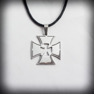 Стоманено колие Малтийски кръст - Hover Image