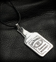 Мъжки медальон с плочка във формата на бутилка Jack Daniel's