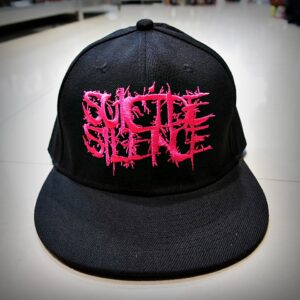 Черна шапка с права козирка на Suicide Silence с розова релефна бродерия