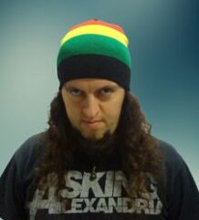 Зимна мъжка шапка Rasta в цветовете на Ямайка - червено, жълто, зелено