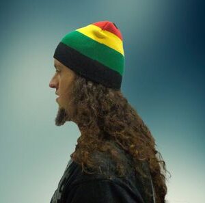 Зимна мъжка шапка Rasta в цветовете на Ямайка - Hover Image