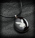 Унисекс медальон с логото на Playboy кабошон