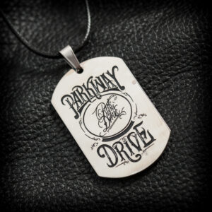 Стоманен метален медальон Parkway Drive тип войнишка плочка с черна връзка