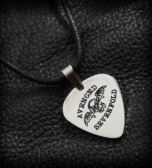 Медальон перце на Avenged Sevenfold