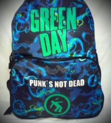 Синя ученическа раница за момче с камуфлажен принт и зелен надпис Green Day