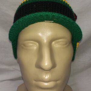 Ръчно плетена зимна шапка Rasta с козирка - Hover Image