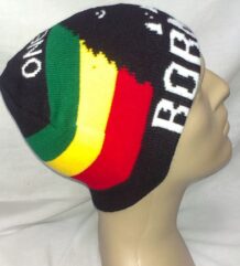 Зимна мъжка шапка Bob Marley с надпис One Love и ямайски цветове