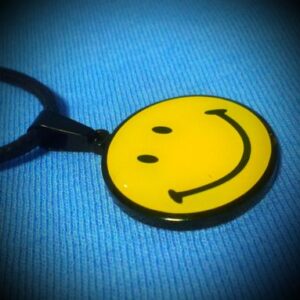 Медальон усмихнато лице Smiley от медицинска стомана - Hover Image