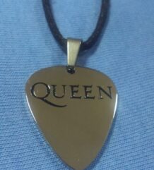 Медальон перце за китара на Queen