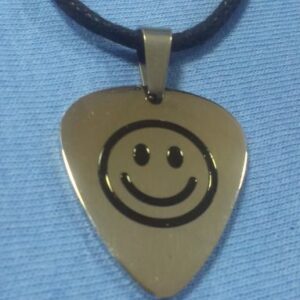 стоманен медальон форма перце за китара с усмихнато лице Smiley