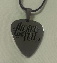 Стоманен медальон на Pierce the Veil