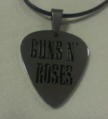 Страхотен медальон перце на Guns n Roses