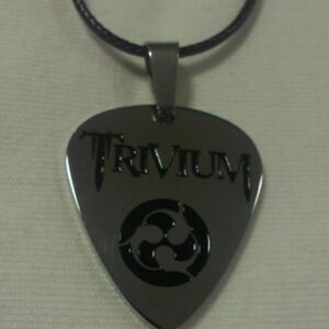 Страхотен медальон перце на Trivium
