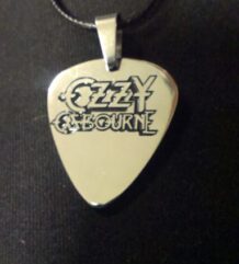 Уникален медальон перце на Ozzy Ozbourne
