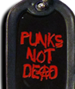 Медальон тип плочка на Punks Not Dead