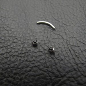 Piercing обеца за вежда с черни камъчета 1х9х3мм - Hover Image