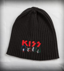 Черна зимна плетена шапка на KISS с логото и бандата