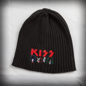 Черна зимна плетена шапка на KISS с логото и бандата