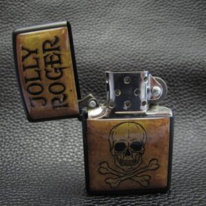 Черна запалка с черепа Jolly Roger - Hover Image