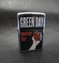 Сива запалка на Green Day - American Idiot