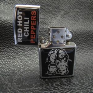 Сива запалка на Red Hot Chili Peppers - Hover Image