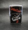 Запалка на Judas Priest с бръснарско ножче