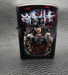Брутална черна запалка на Suicide Silence