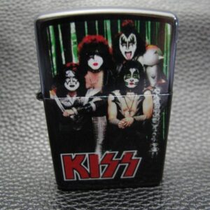 Запалка с цветна картина на KISS с групата