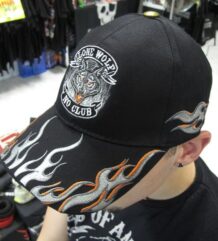 Мъжка шапка с козирка Lone Wolf No Club с бродерия вълк и пламъци
