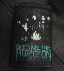 Портмоне на Bring me the Horizon с групата