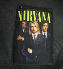 Портфейл на Nirvana със снимка на групата