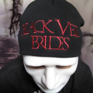 Черна зимна плетена шапка на Black Veil Brides с червена бродерия
