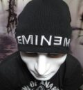Черна зимна плетена шапка с бял надпис Eminem