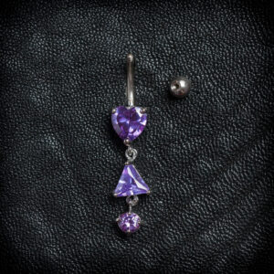 Обеца за пъпа с висулка лилави геометрични фигури - Hover Image