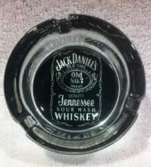 Стъклен пепелник на Jack Daniel`s