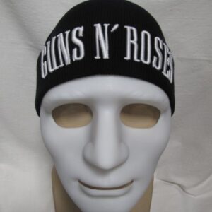 Черна зимна мъжка шапка с бяла бродерия на Guns N' Roses