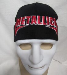 Черна зимна мъжка шапка с червена бродерия на Metallica