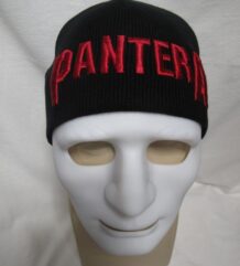 Черна зимна мъжка шапка с червена бродерия на Pantera