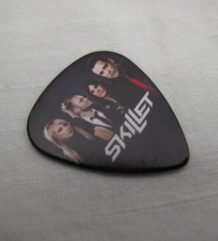 Перце за китара на Skillet с групата