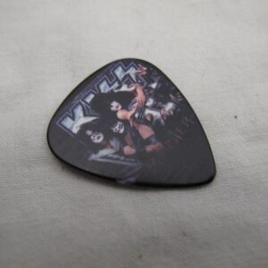 Перце за свирене на китара с KISS