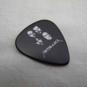 Черно перце за китара на Metallica с групата