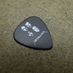 Черно перце за китара на Metallica с групата - Hover Image