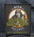 Везана рок нашивка AC/DC High Voltage с Ангус Йънг