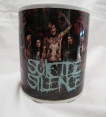 Страшна чаша за чай на Suicide Silence