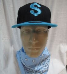 Права шапка YMCMB Snapback с 3D бродерия долар в светлосиньо
