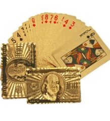 карти за игра със 100 доларова банкнота